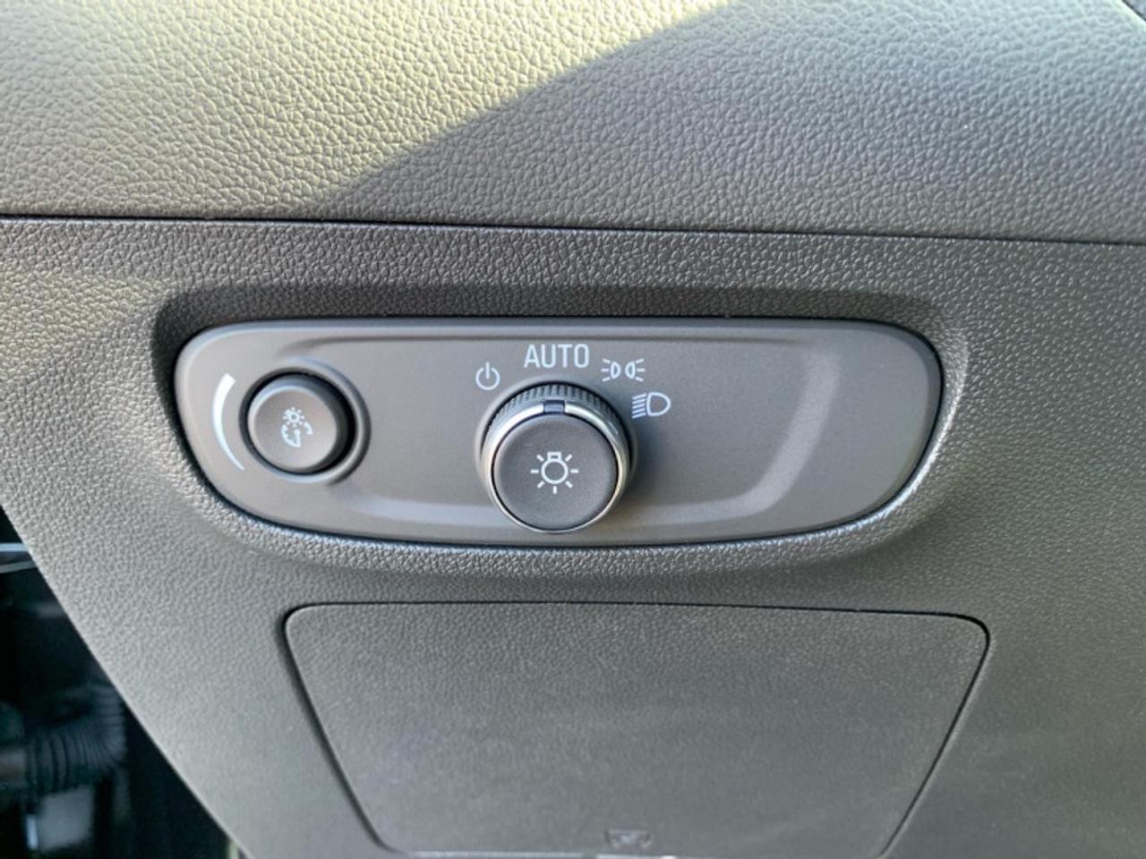 2026 Buick Encore GX Sport Touring Photo