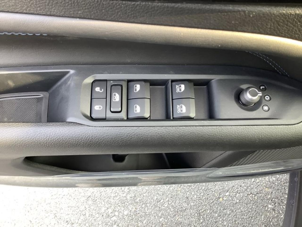 12773084