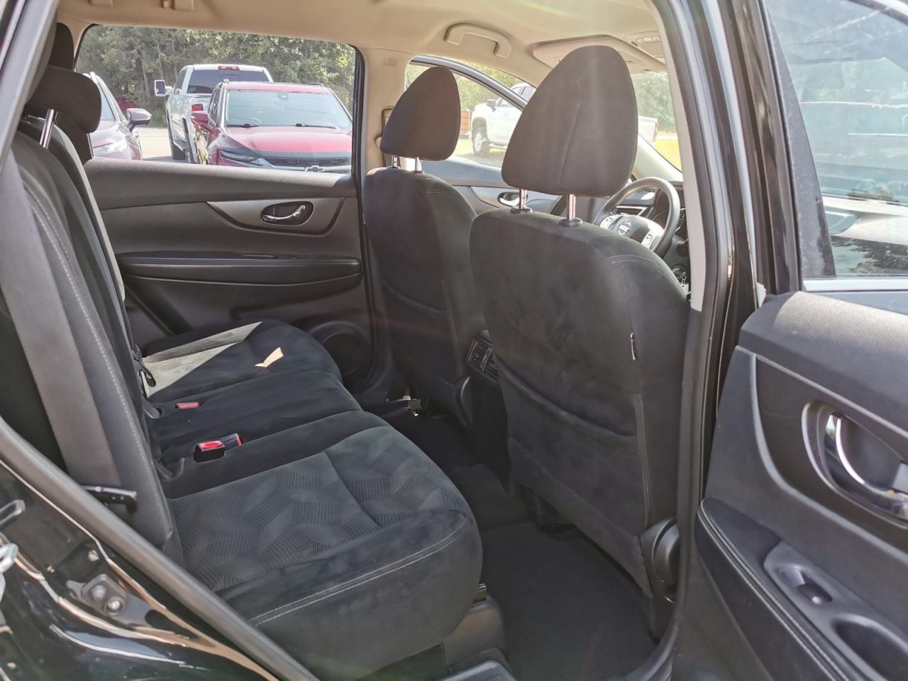2015 Nissan Rogue S - Photo #13