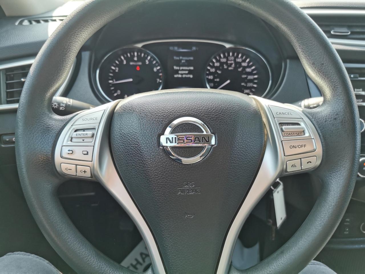 2015 Nissan Rogue S - Photo #16
