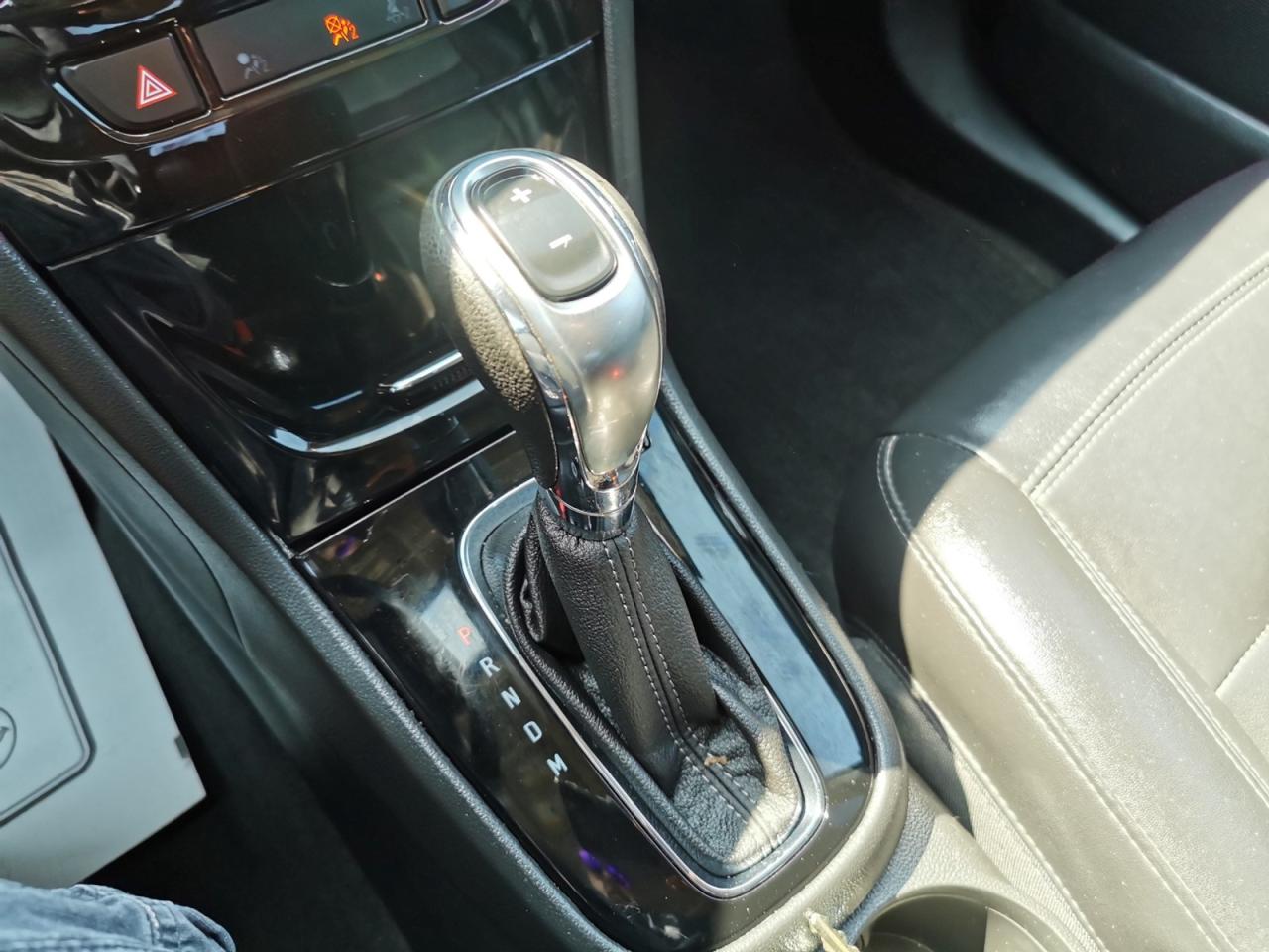 2017 Buick Encore Essence - Photo #25