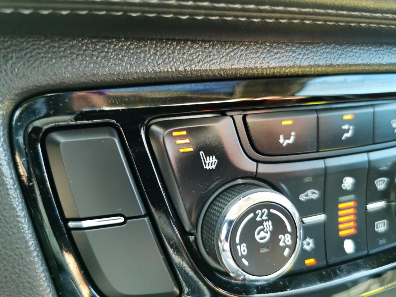 2017 Buick Encore Essence - Photo #33