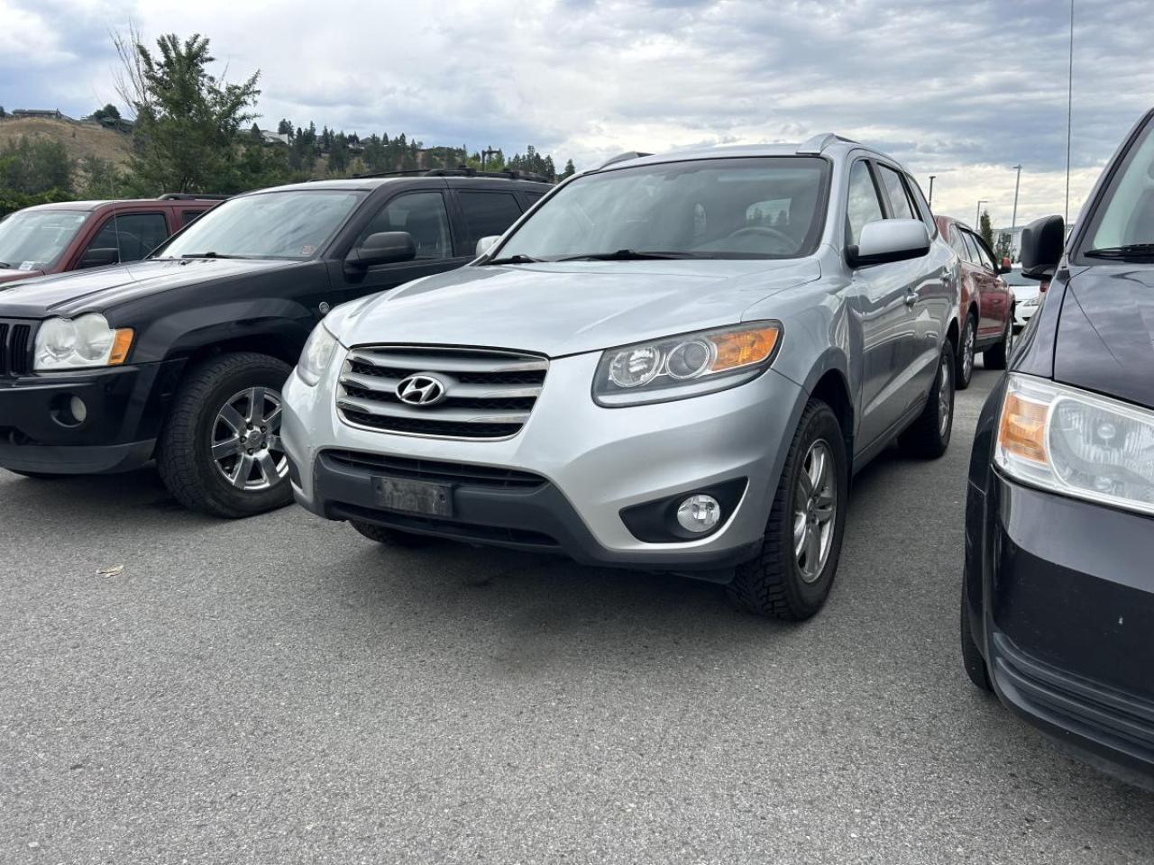Used 2012 Hyundai Santa Fe GL for sale in Kelowna, BC