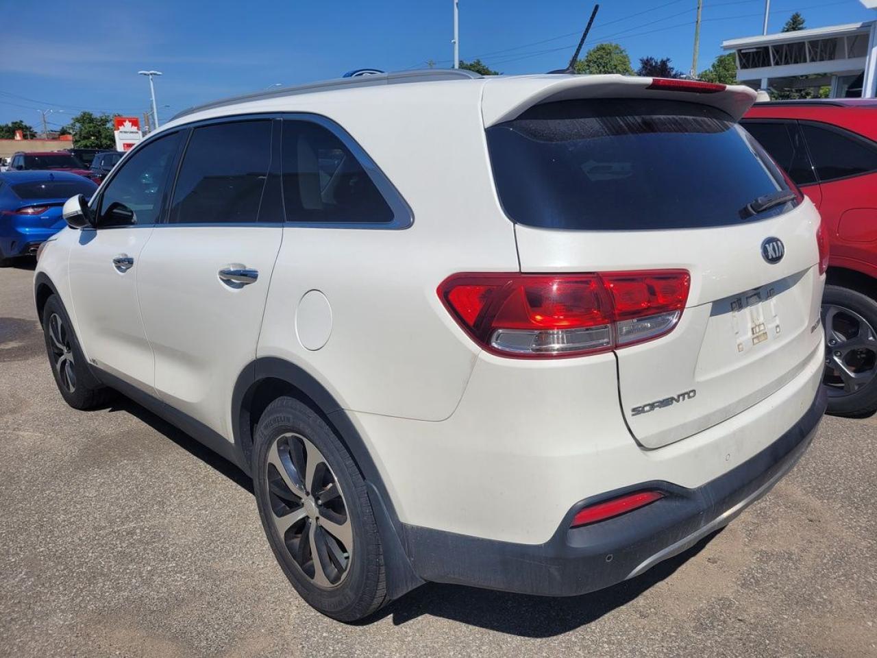 2016 Kia Sorento EX Photo9