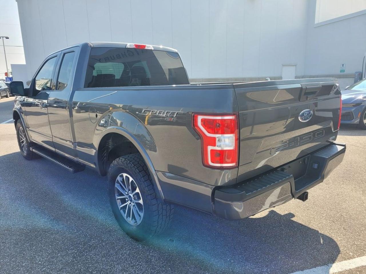 2019 Ford F-150 XLT Photo3