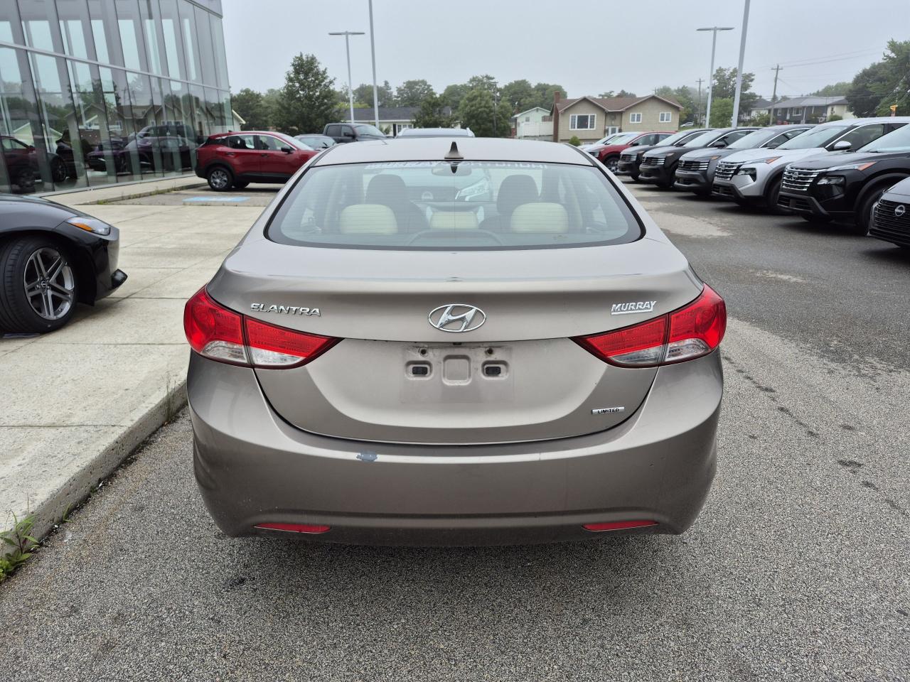 2011 Hyundai Elantra Limited AS IS Photo4