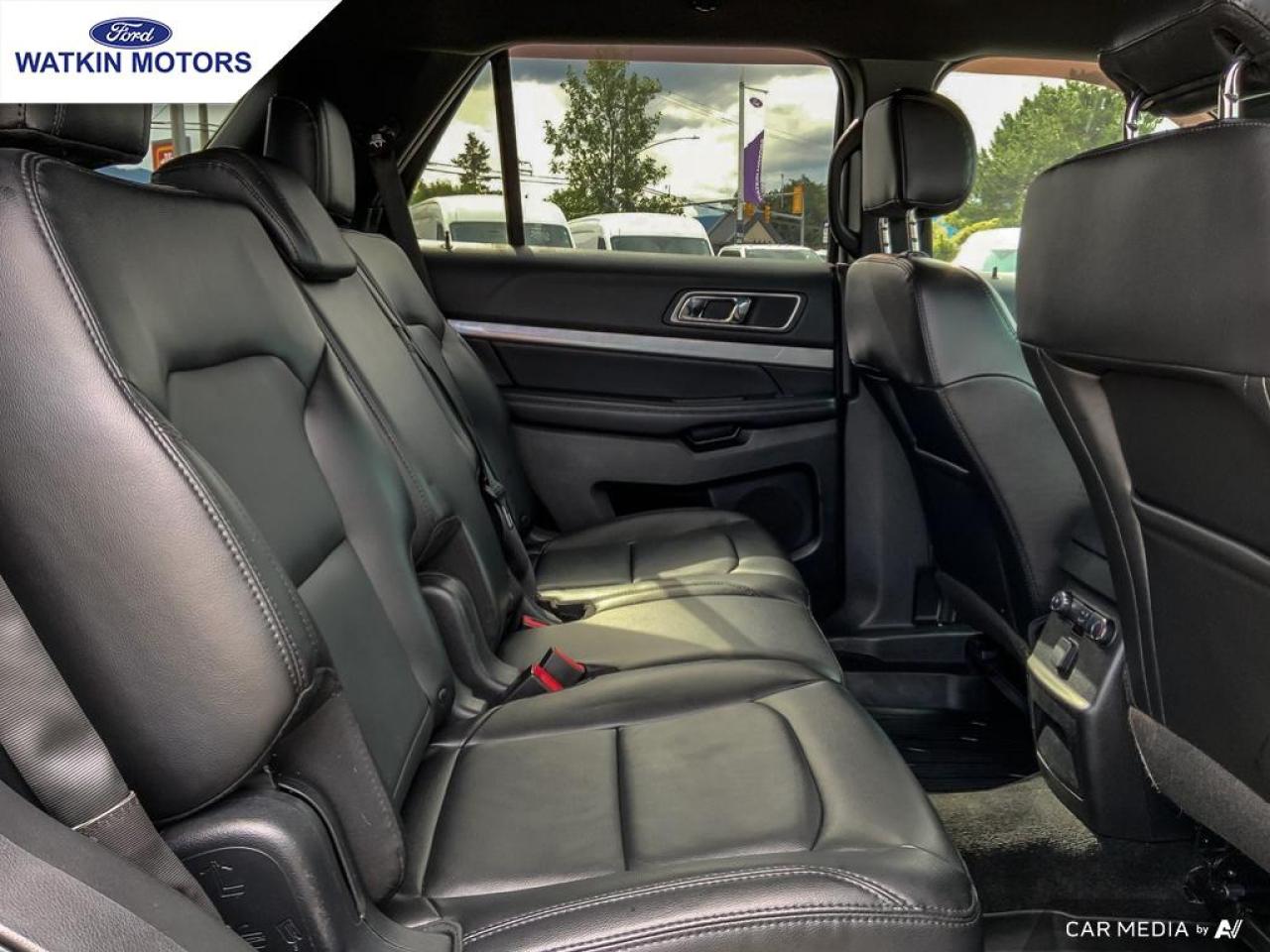 2017 Ford Explorer 4WD XLT Photo25