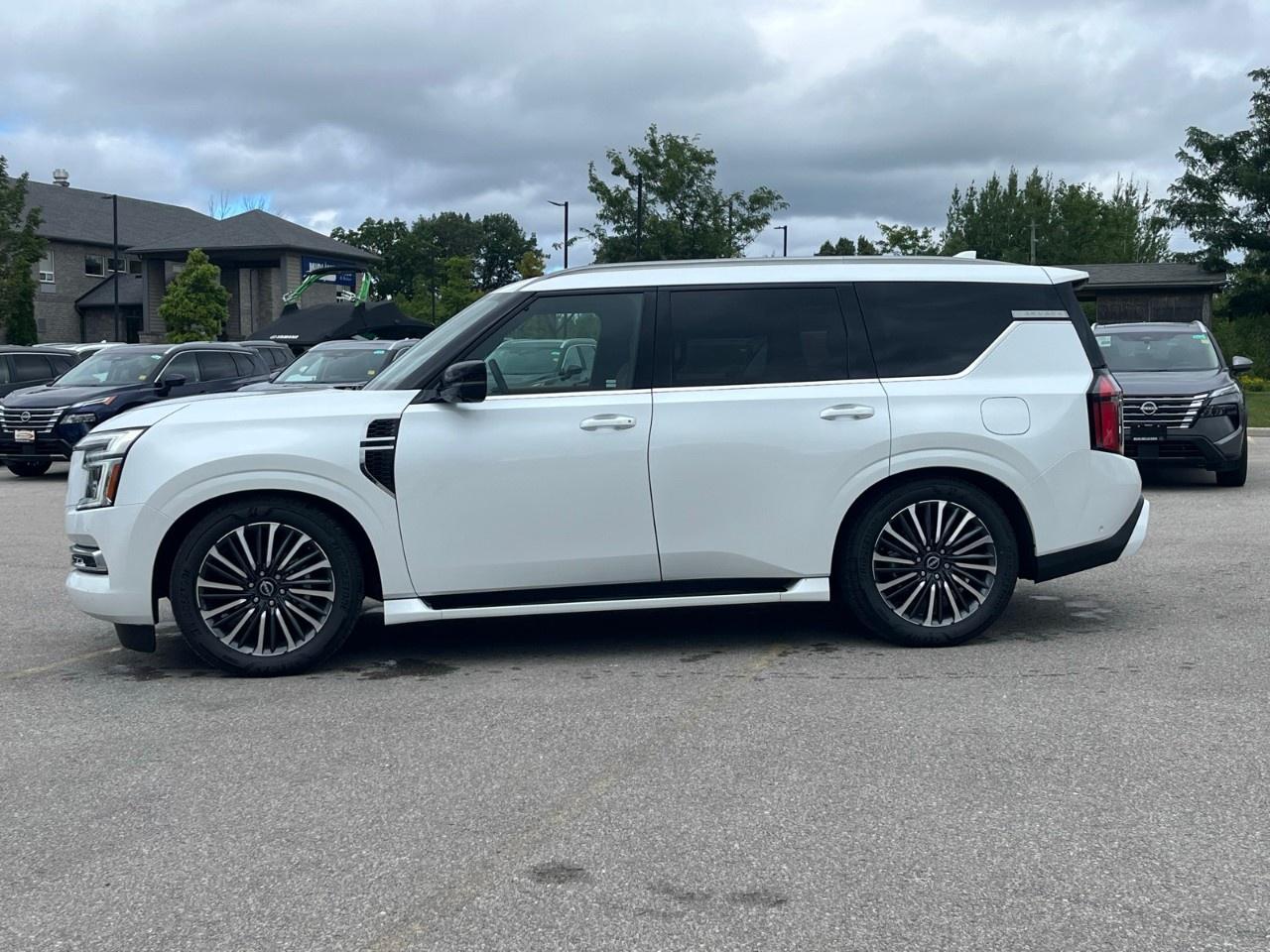 2025 Nissan Armada 4x4 Platinum Reserve Photo4