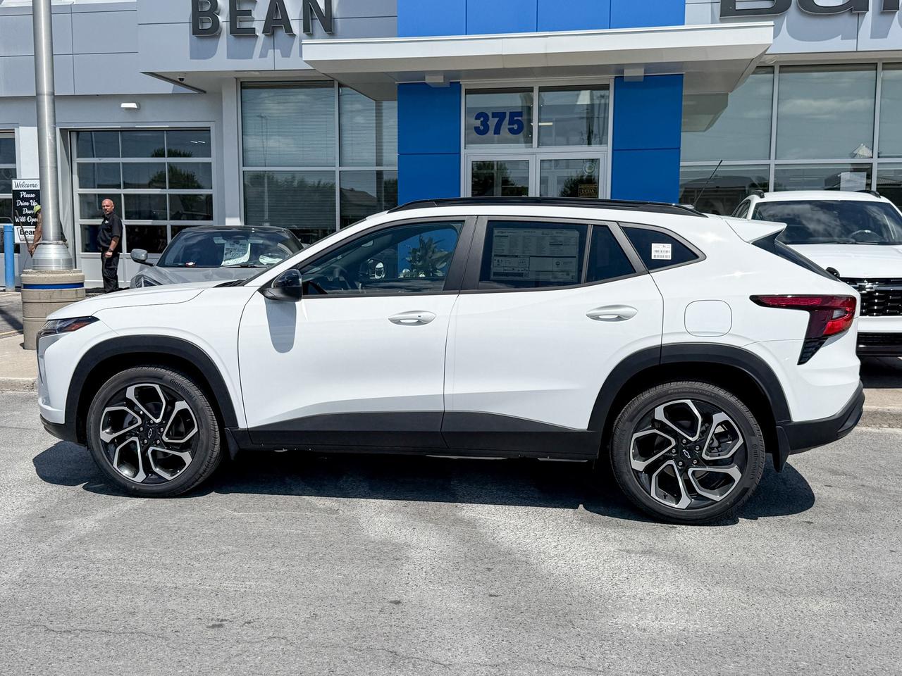 2025 Chevrolet Trax 2RS 1.2L 3 CYL WITH REMOTE START/ENTRY, SUNROOF, HEATED SEATS, HEATED STEERING WHEEL, APPLE CARPLAY AND ANDROID AUTO Photo5