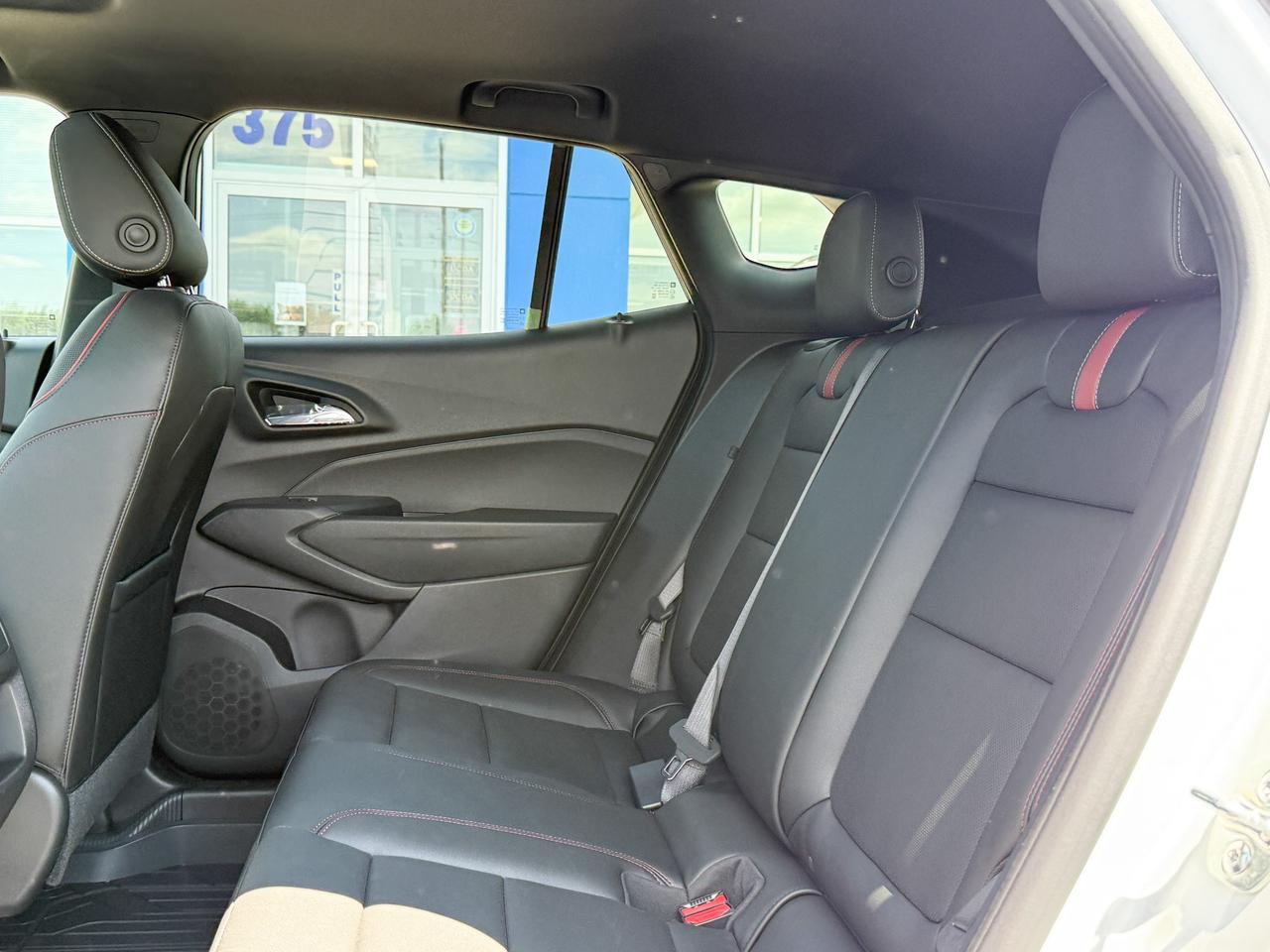 2025 Chevrolet Trax 2RS 1.2L 3 CYL WITH REMOTE START/ENTRY, SUNROOF, HEATED SEATS, HEATED STEERING WHEEL, APPLE CARPLAY AND ANDROID AUTO Photo