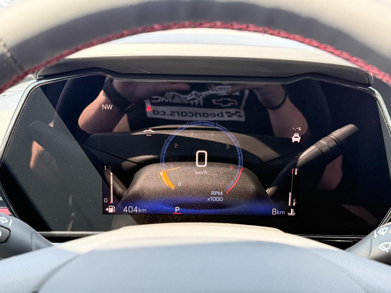 2025 Chevrolet Trax 2RS 1.2L 3 CYL WITH REMOTE START/ENTRY, SUNROOF, HEATED SEATS, HEATED STEERING WHEEL, APPLE CARPLAY AND ANDROID AUTO Photo