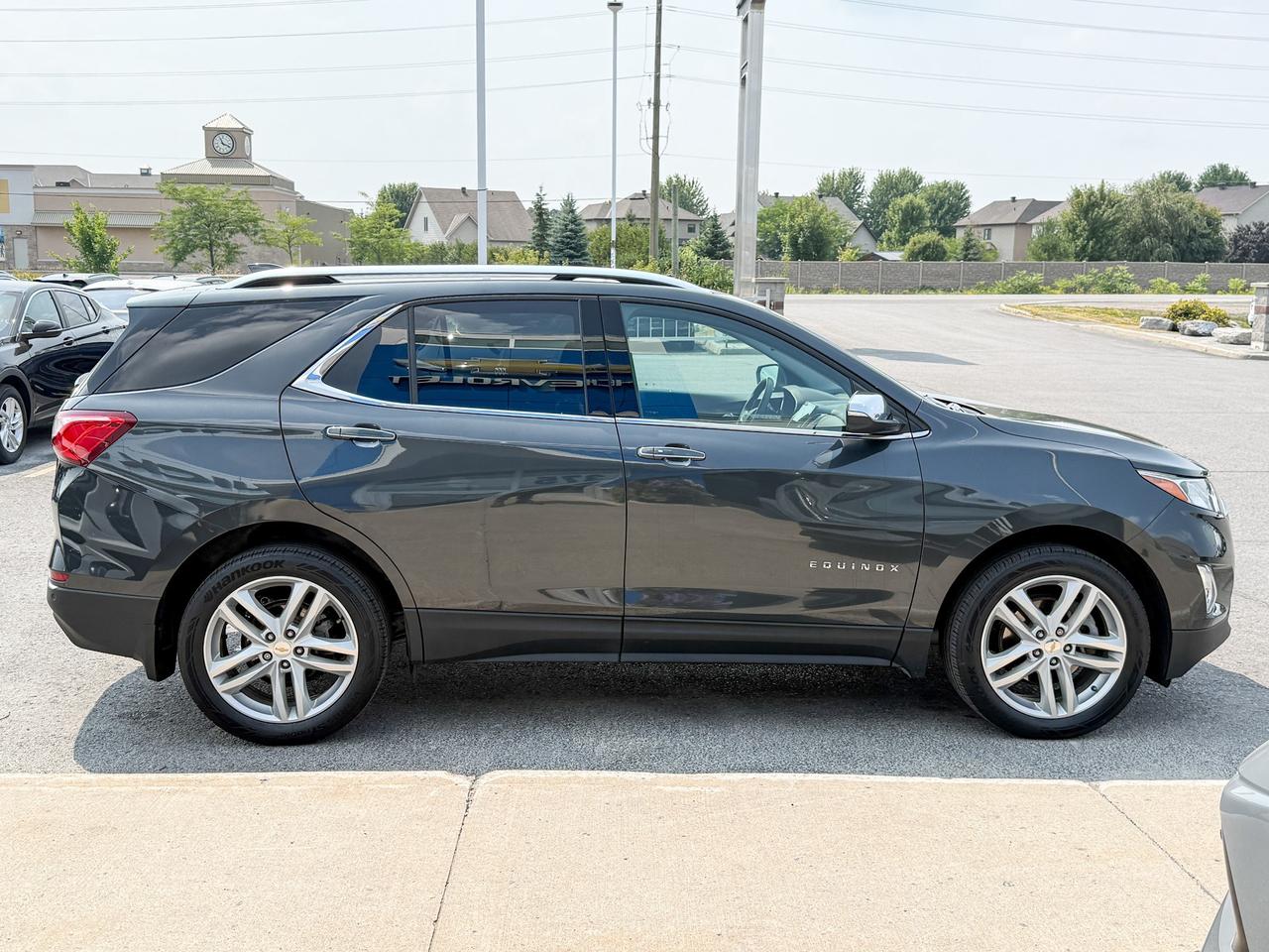 2020 Chevrolet Equinox Premier 2.0L 4 CYL WITH REMOTE START/ENTRY, HEATED SEATS, WIRELESS CHARGING, POWER LIFTGATE, HD REAR VISION CAMERA, APPLE CARPLAY AND ANDROID AUTO Photo