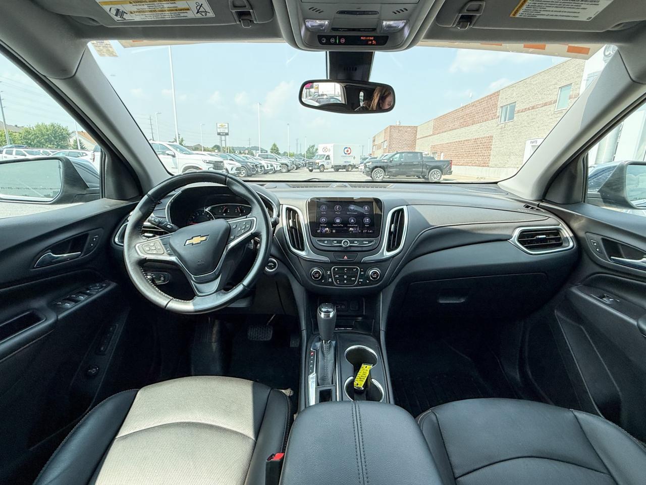 2020 Chevrolet Equinox Premier 2.0L 4 CYL WITH REMOTE START/ENTRY, HEATED SEATS, WIRELESS CHARGING, POWER LIFTGATE, HD REAR VISION CAMERA, APPLE CARPLAY AND ANDROID AUTO Photo