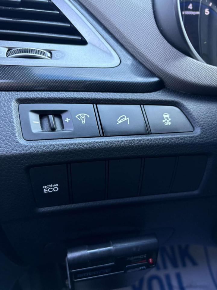 2016 Hyundai Santa Fe  Photo15