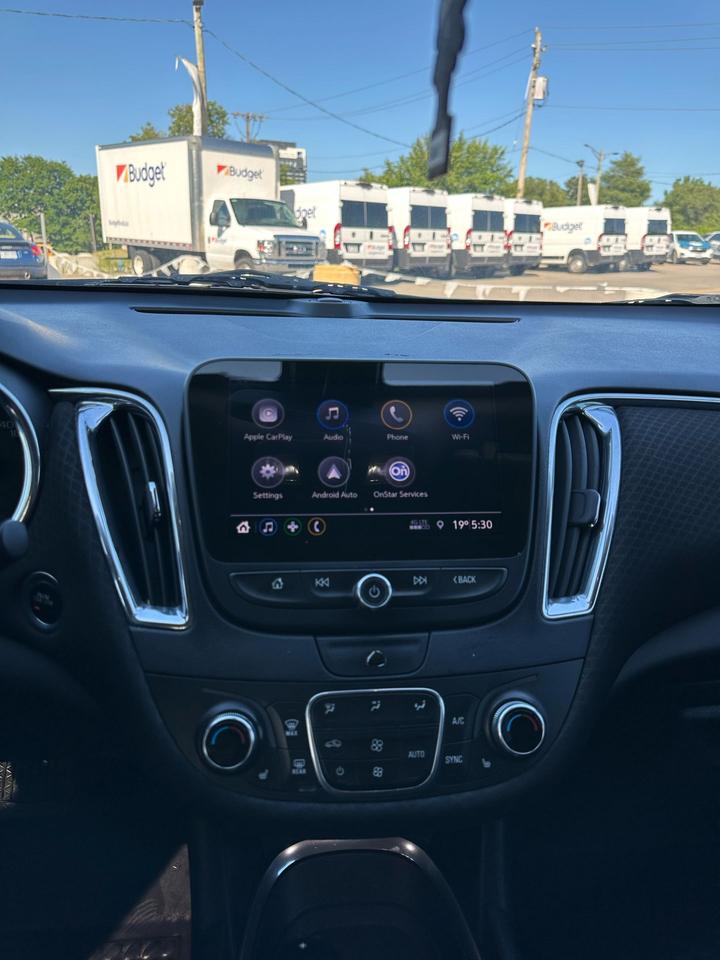 2019 Chevrolet Malibu LT Photo