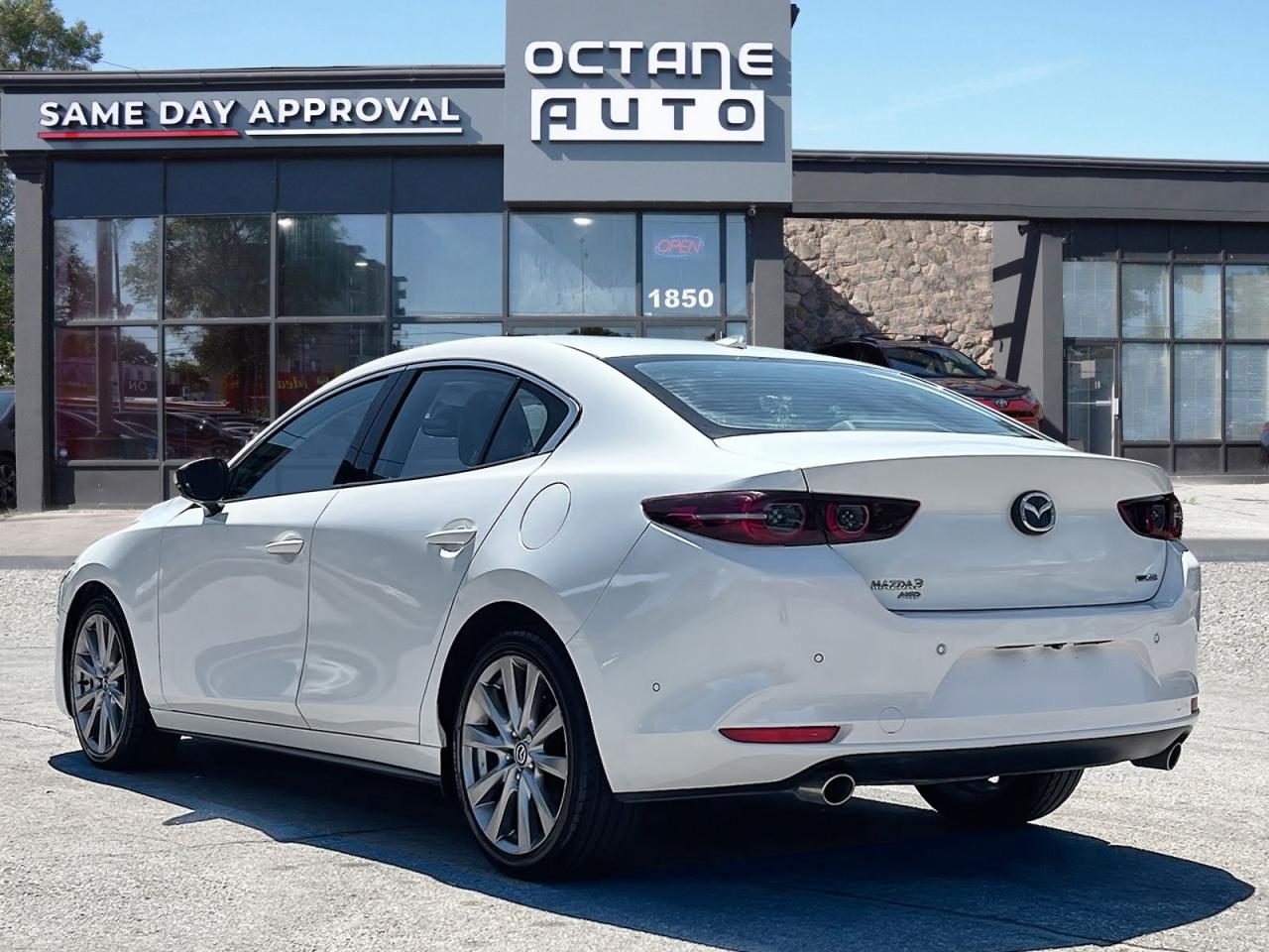2019 Mazda MAZDA3 GT - Photo #5