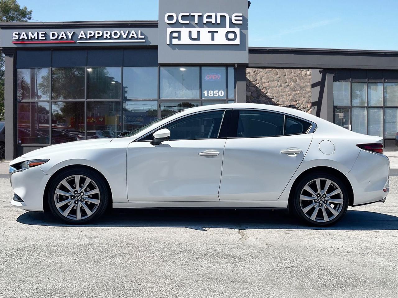 2019 Mazda MAZDA3 GT - Photo #3