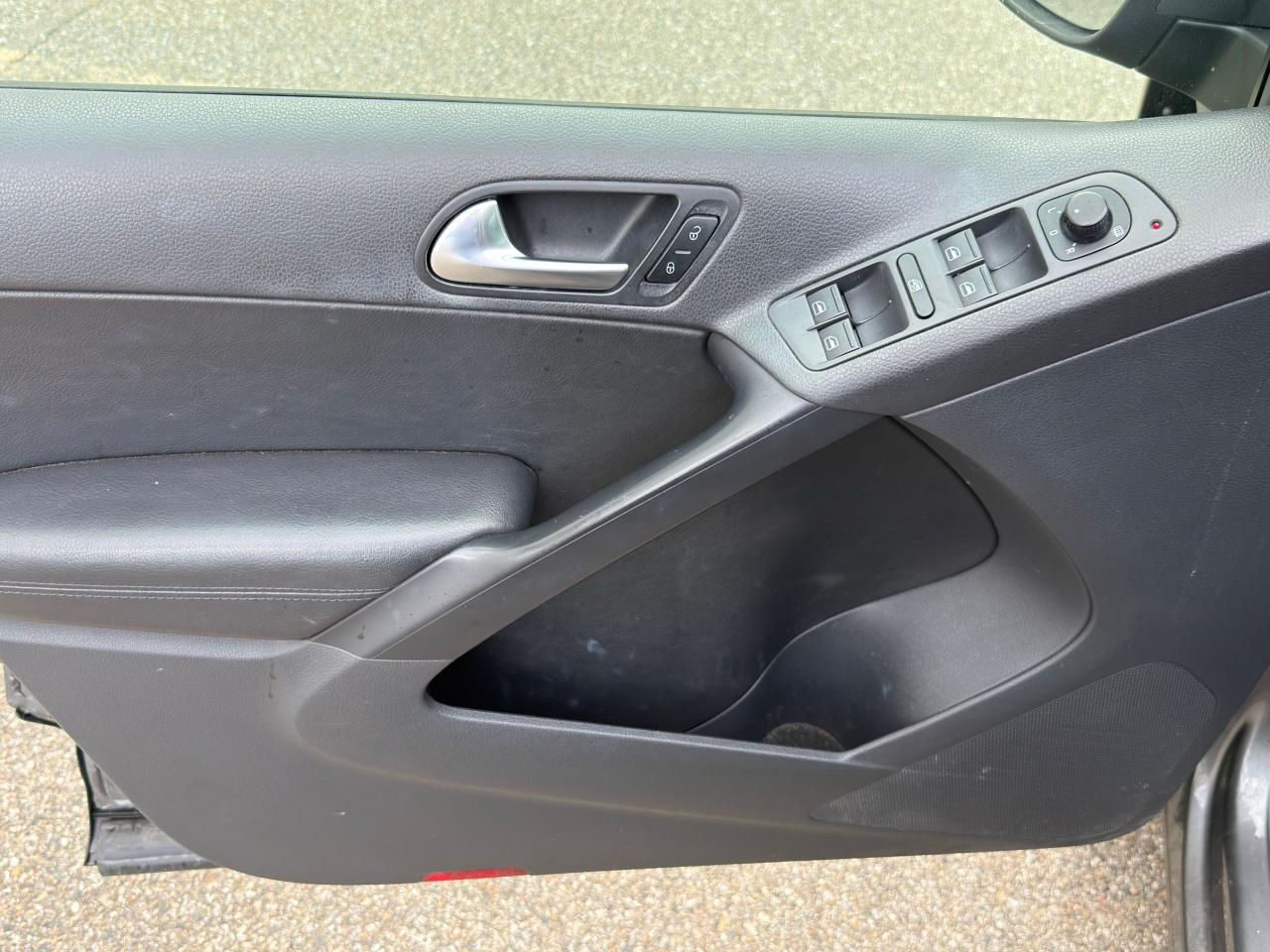 2012 Volkswagen Tiguan Trendline - Photo #9