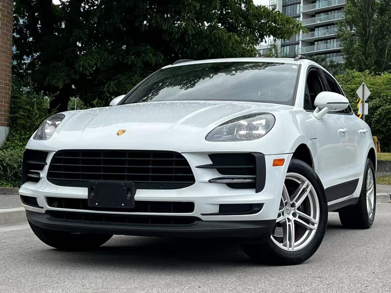 Used 2020 Porsche Macan AWD/ PREMIUM PLUS/ CLEAN TITLE/ BC LOCAL for sale in Richmond, BC