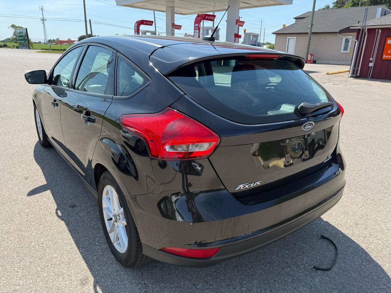 2015 Ford Focus SE - Photo #8