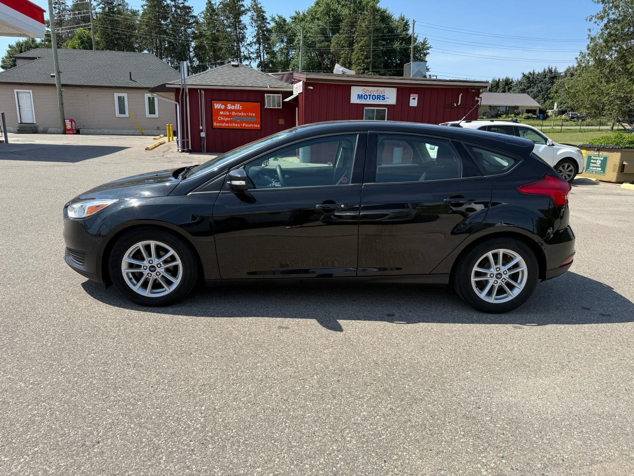 2015 Ford Focus SE - Photo #14