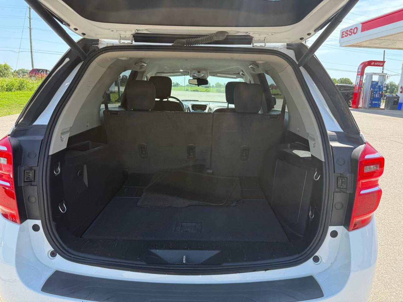 2016 Chevrolet Equinox LT - Photo #8