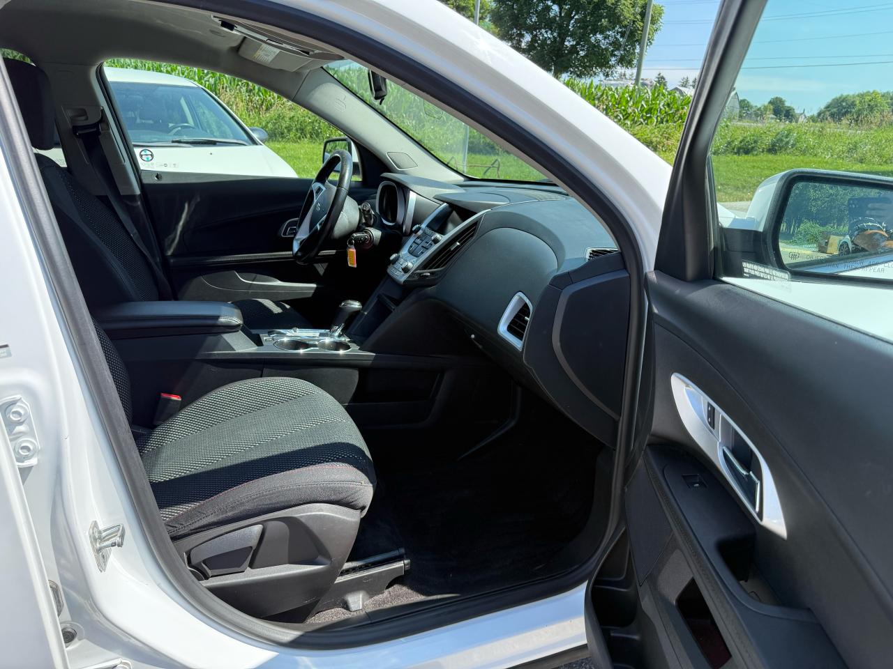 2016 Chevrolet Equinox LT - Photo #4