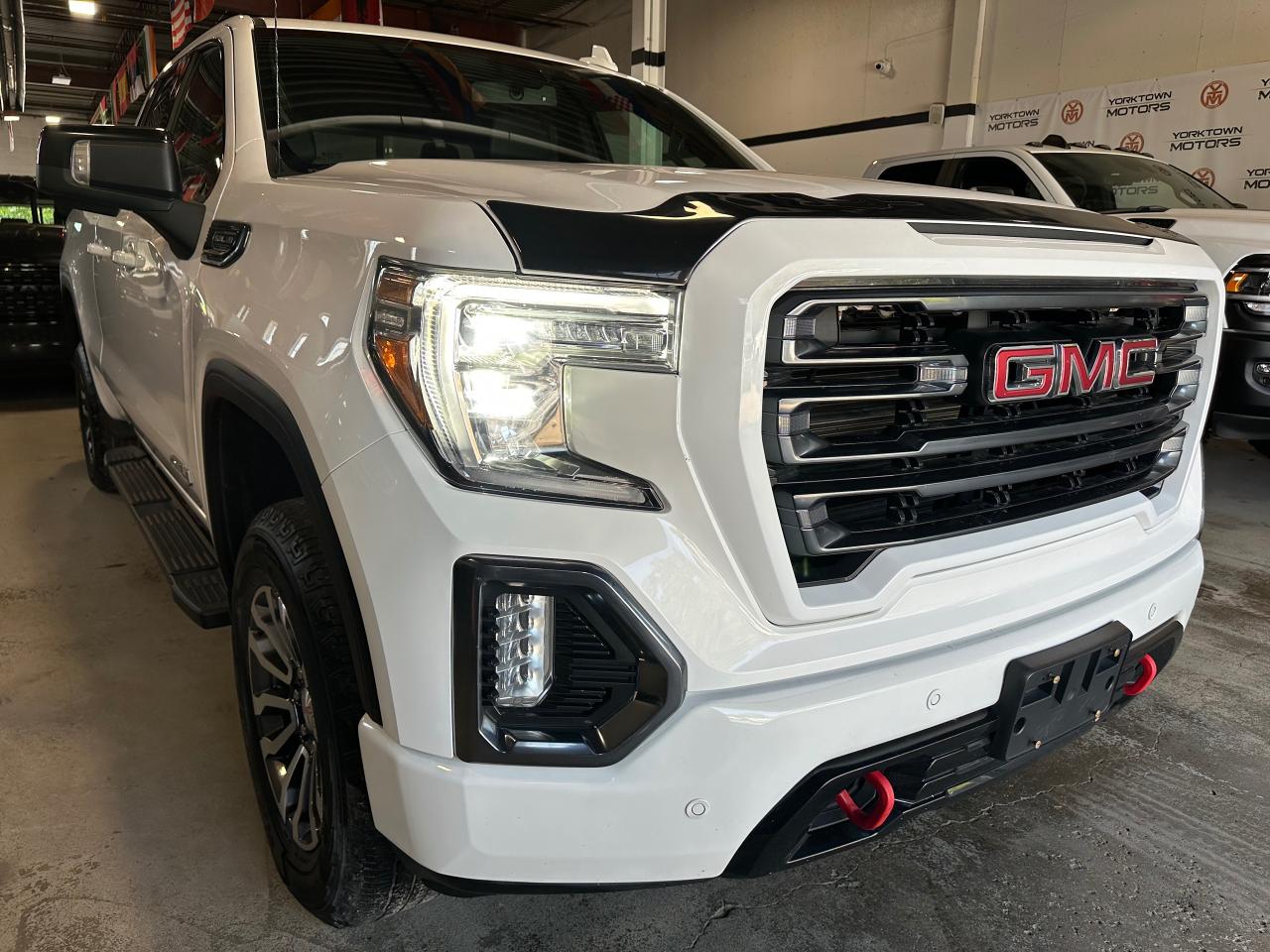 2019 GMC Sierra 1500 AT4 PKG  5.3lV8 LEATHER | HEATED SEATS | 6.5FT BED - Photo #4