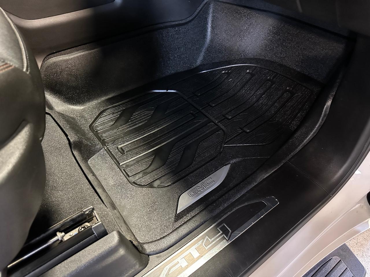 2019 GMC Sierra 1500 AT4 PKG  5.3lV8 LEATHER | HEATED SEATS | 6.5FT BED - Photo #12