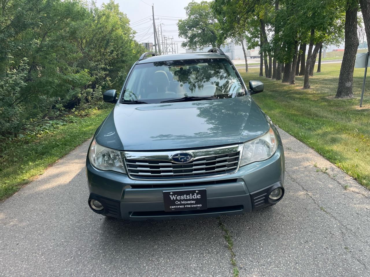 2009 Subaru Forester X w/Premium Pkg - Photo #2