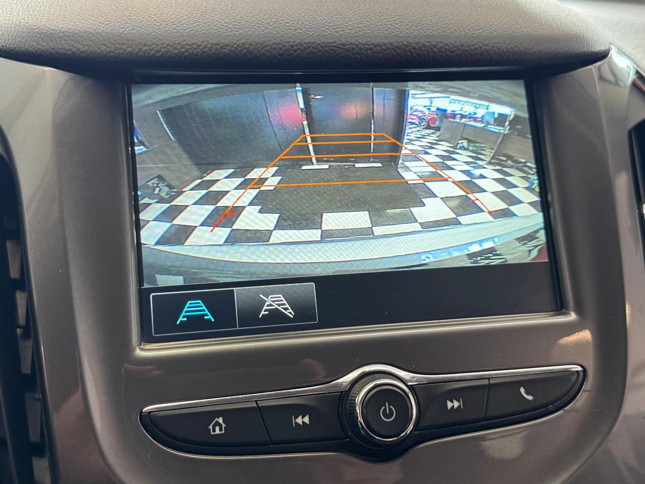 2018 Chevrolet Cruze LT+New Tires+Brake+Appleplay+Camera+Heated Seats Photo4