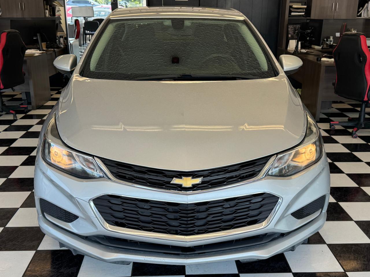 2018 Chevrolet Cruze LT+New Tires+Brake+Appleplay+Camera+Heated Seats Photo10