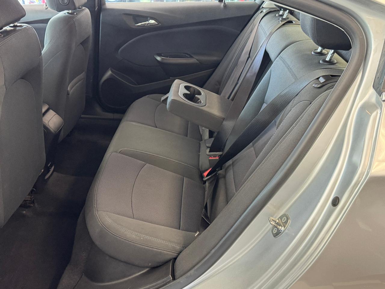 2018 Chevrolet Cruze LT+New Tires+Brake+Appleplay+Camera+Heated Seats Photo23