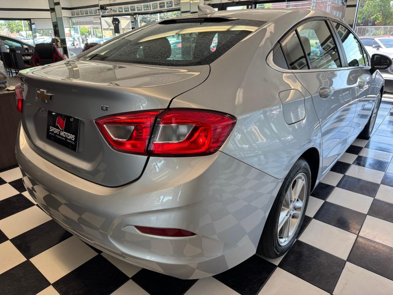 2018 Chevrolet Cruze LT+New Tires+Brake+Appleplay+Camera+Heated Seats Photo36