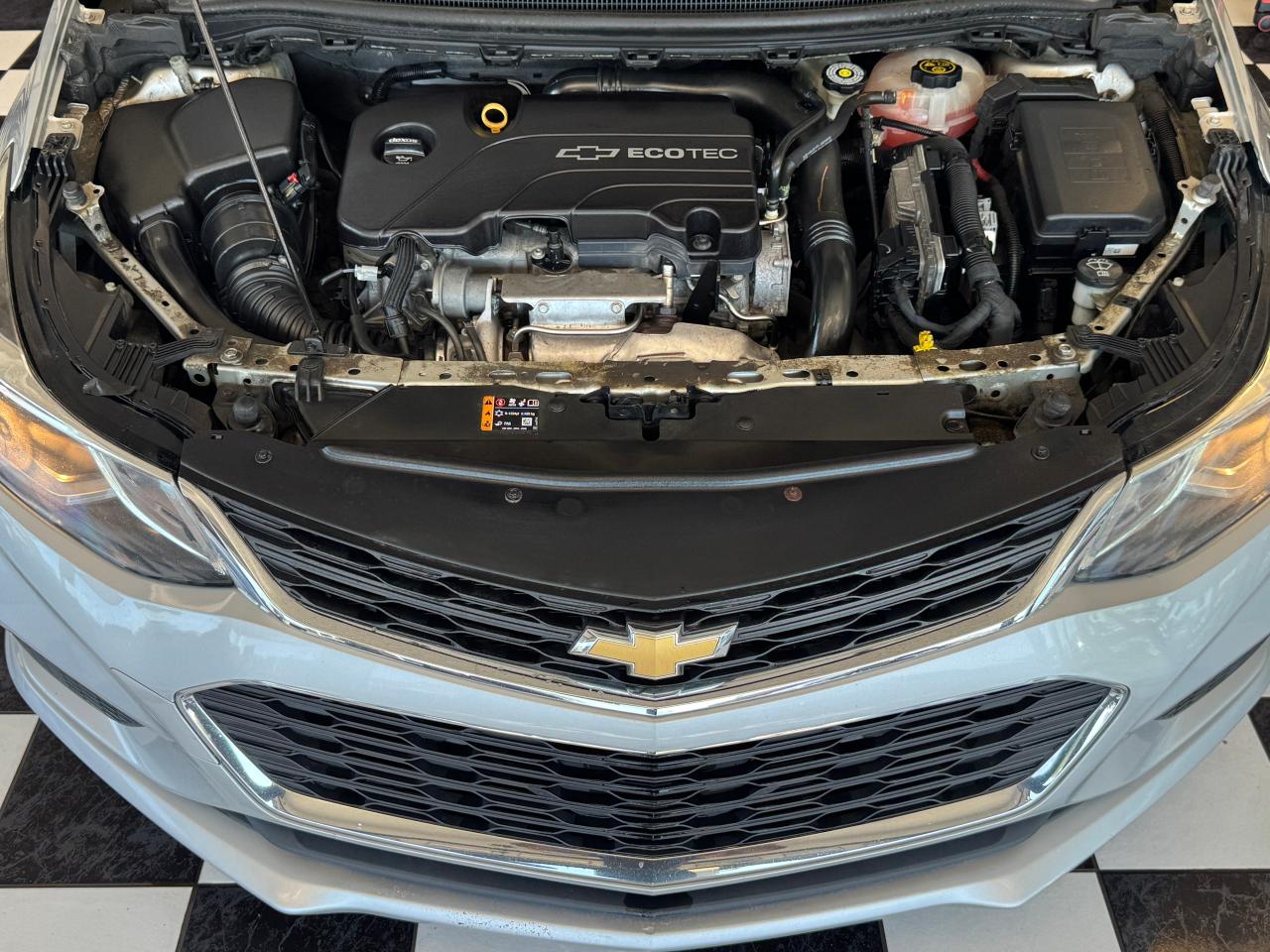2018 Chevrolet Cruze LT+New Tires+Brake+Appleplay+Camera+Heated Seats Photo11
