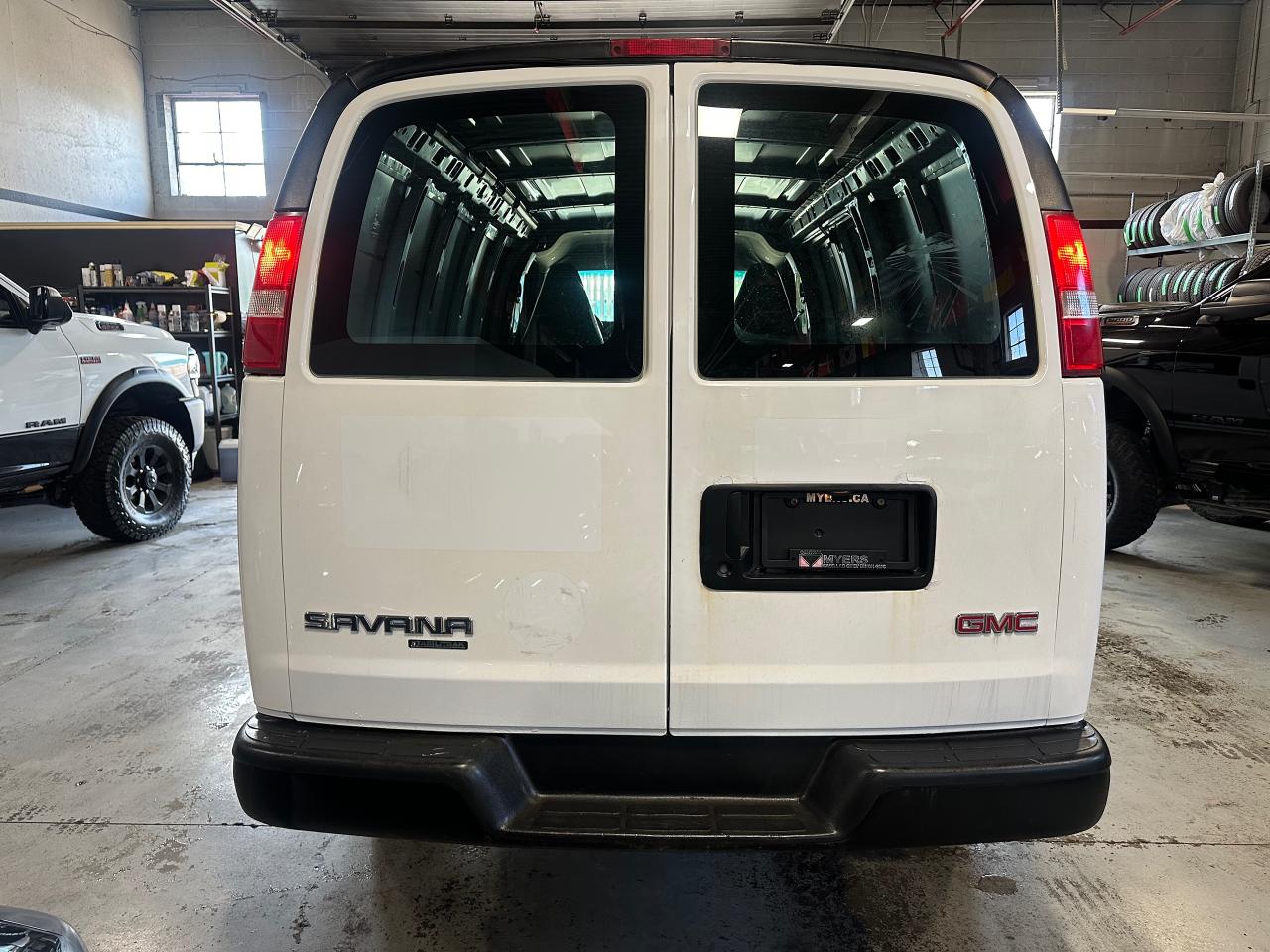 2016 GMC Savana Cargo Van  - Photo #7