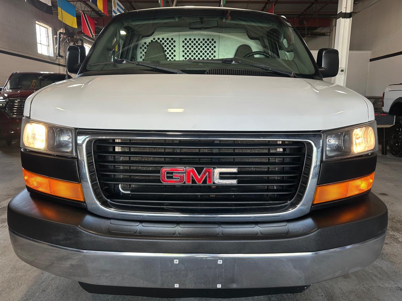 2016 GMC Savana Cargo Van 2500 135" - Photo #2