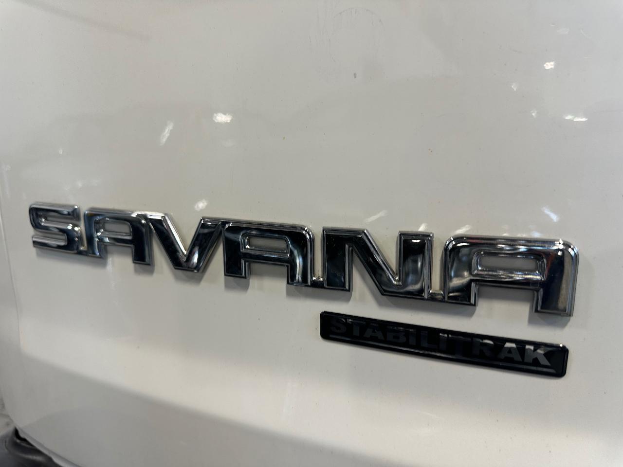 2016 GMC Savana Cargo Van 2500 135" - Photo #11
