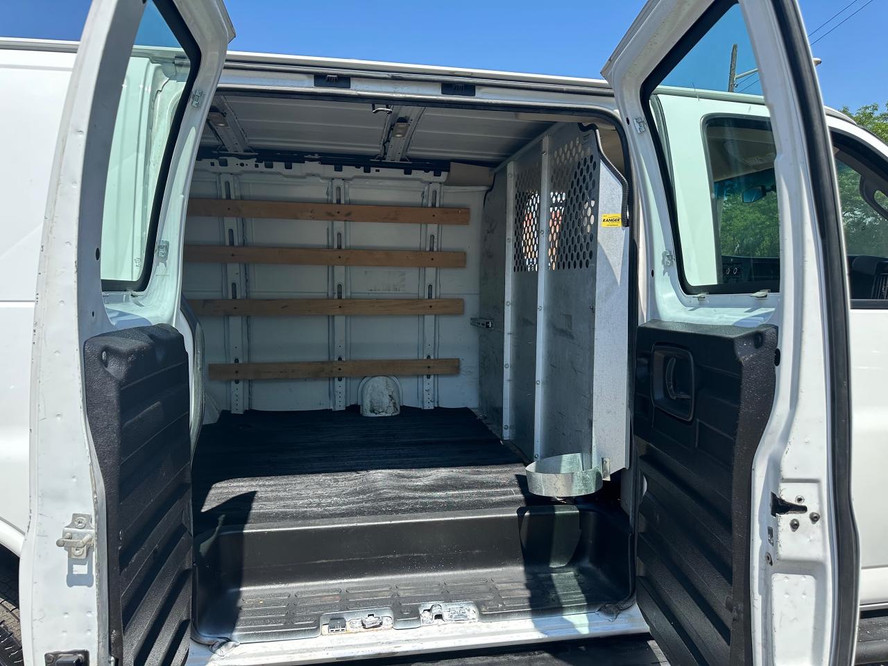 2016 GMC Savana Cargo Van 2500 135" - Photo #24