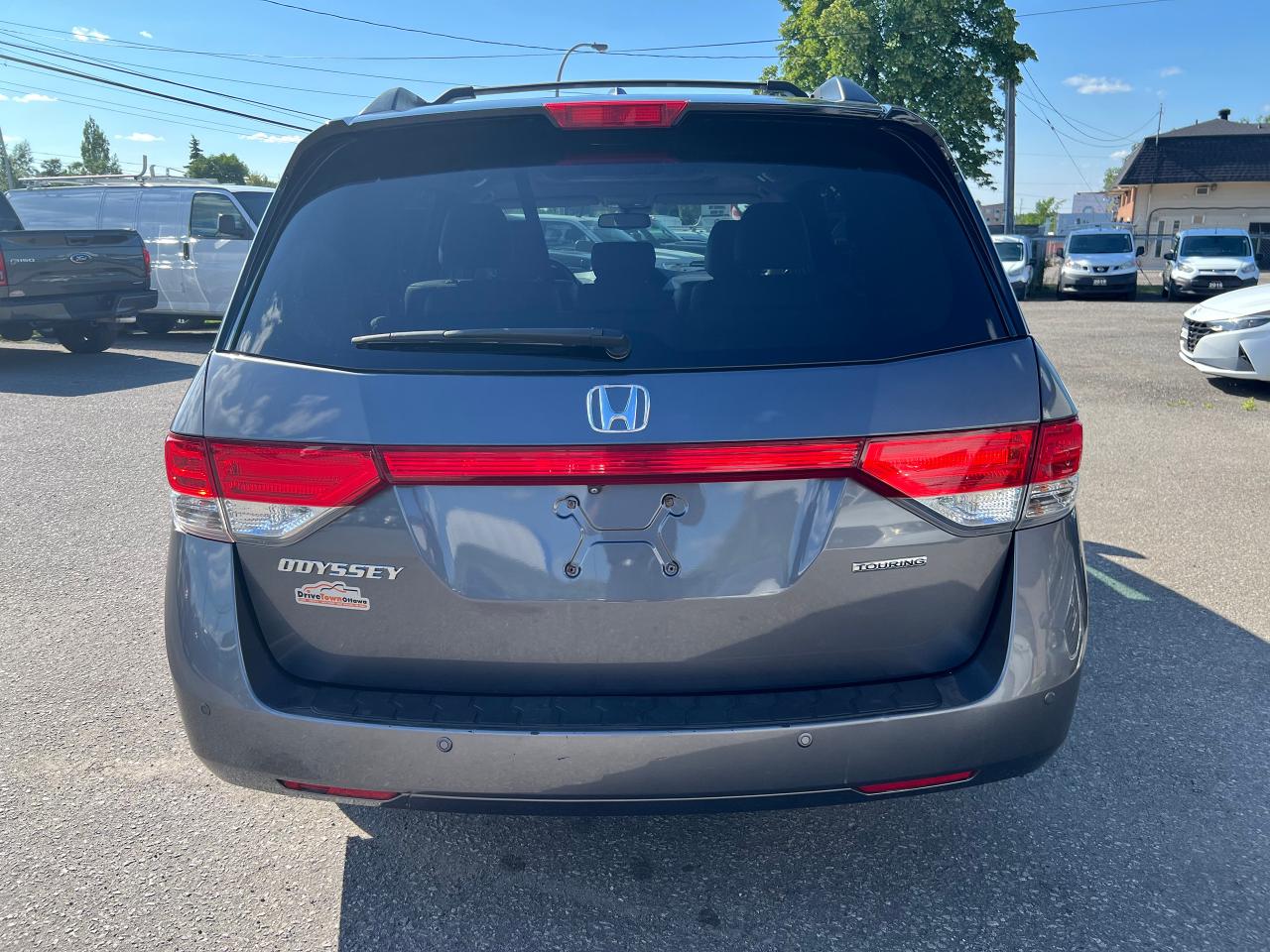 2016 Honda Odyssey 4dr Wgn Touring - Photo #4