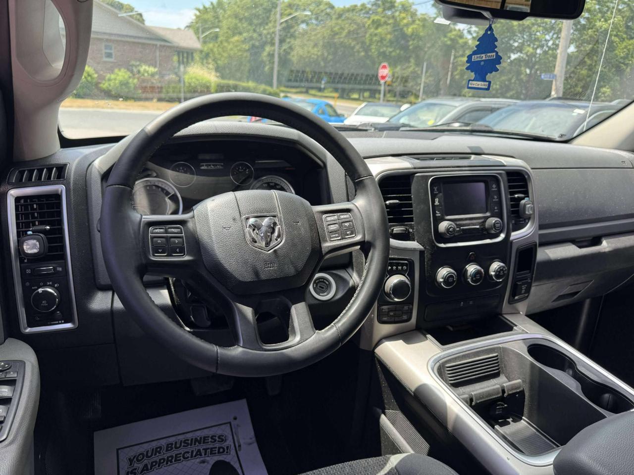 2017 RAM 1500 Big Horn - Photo #9