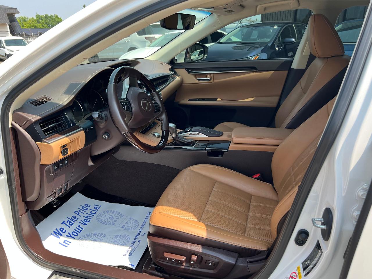 2017 Lexus ES 350 4dr Sdn - Photo #11