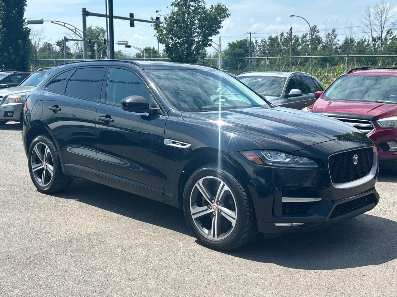 2018 Jaguar F-PACE R-Sport - Photo #12