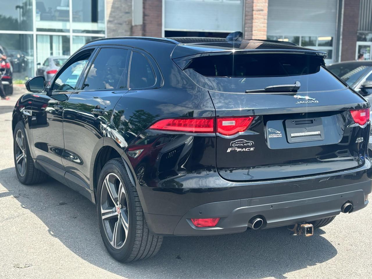 2018 Jaguar F-PACE R-Sport - Photo #4