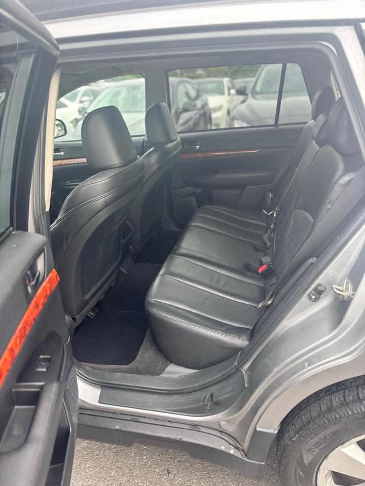 2011 Subaru Outback 2.5i Limited Pwr Moon/Nav - Photo #11