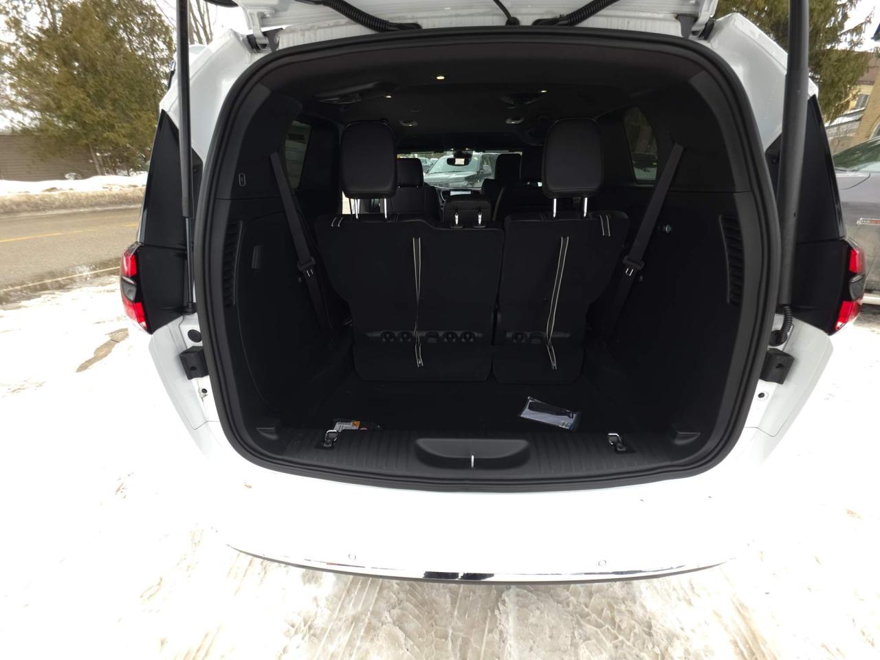 2026 Chrysler Pacifica Select 8 PASSENGERS! REMOTE START! Photo