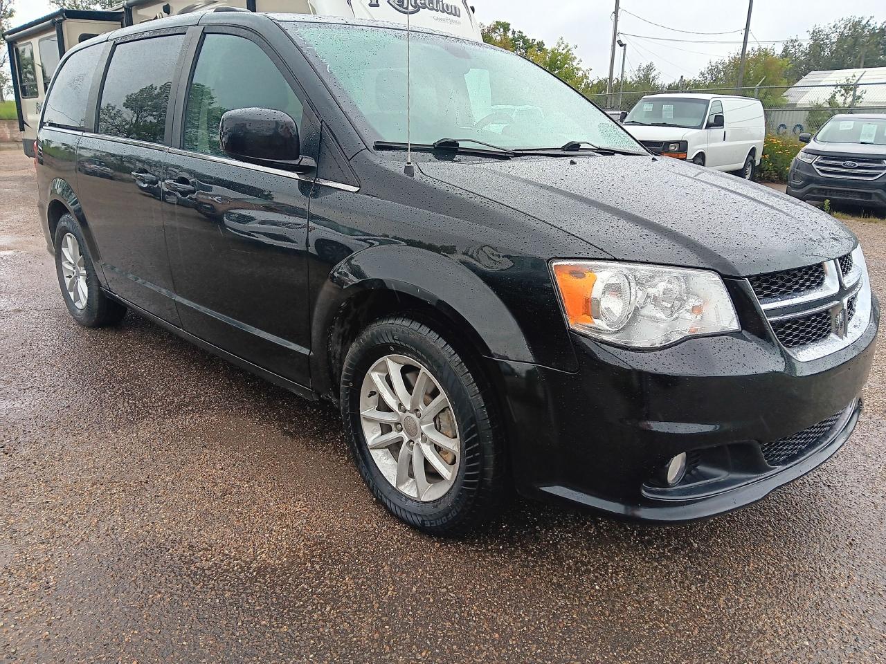 2019 Dodge Grand Caravan SXT Premium Plus DVD Remote Start, Bu Cam 7 Pass - Photo #3