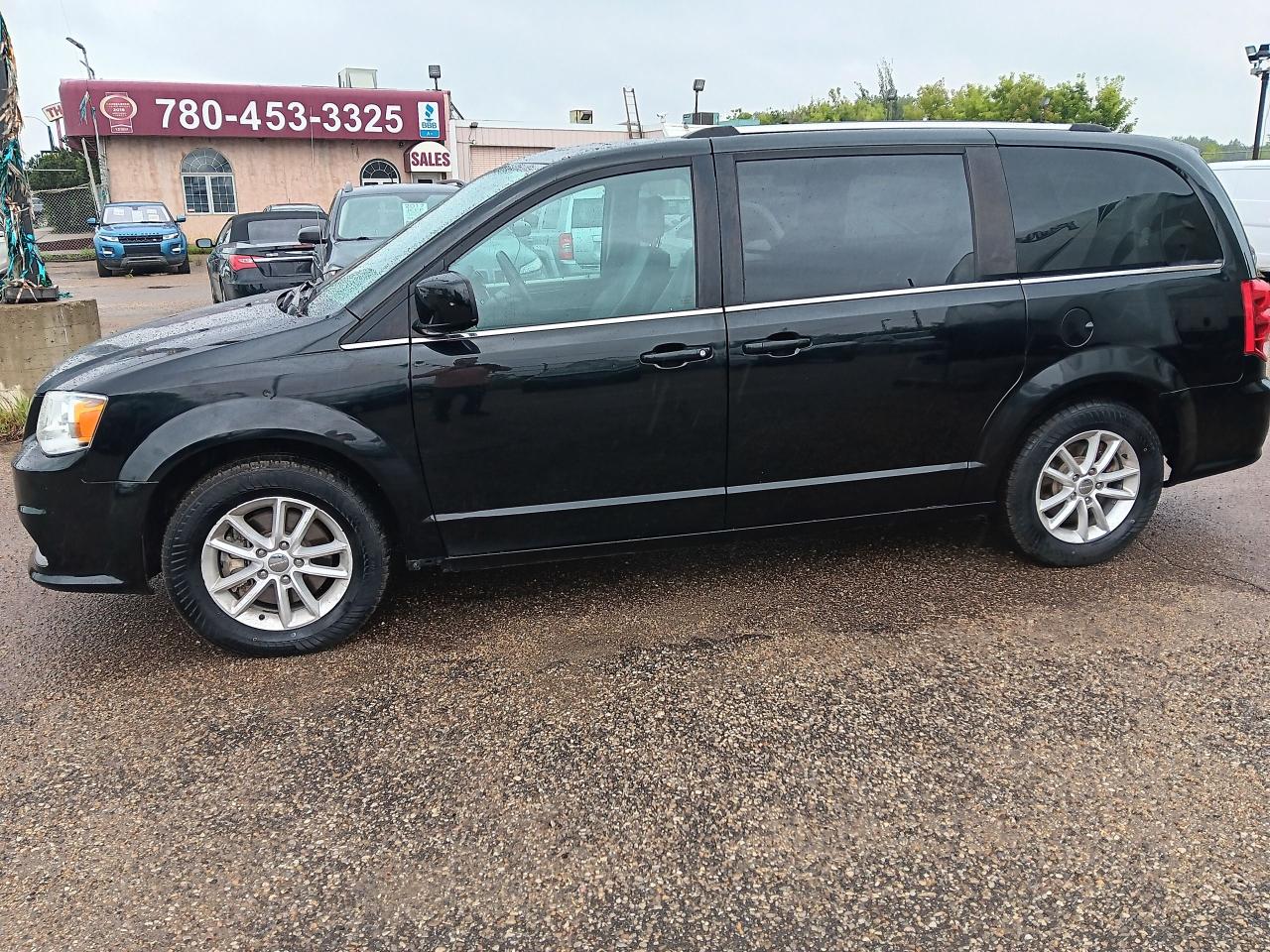 2019 Dodge Grand Caravan SXT Premium Plus DVD Remote Start, Bu Cam 7 Pass - Photo #4