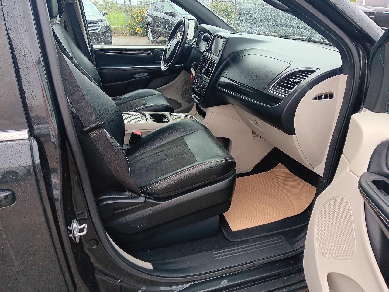 2019 Dodge Grand Caravan SXT Premium Plus DVD Remote Start, Bu Cam 7 Pass - Photo #15