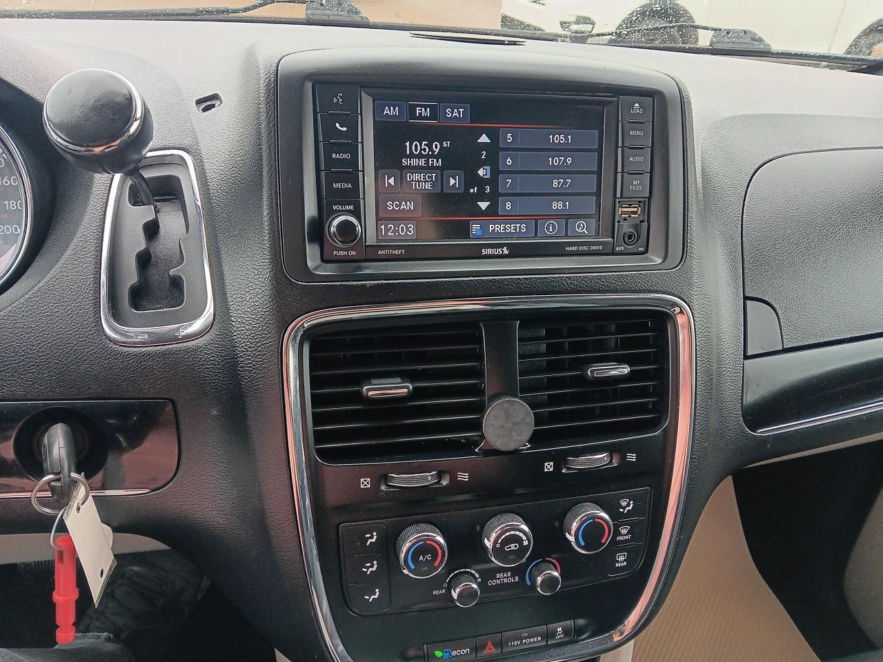 2019 Dodge Grand Caravan SXT Premium Plus DVD Remote Start, Bu Cam 7 Pass - Photo #16